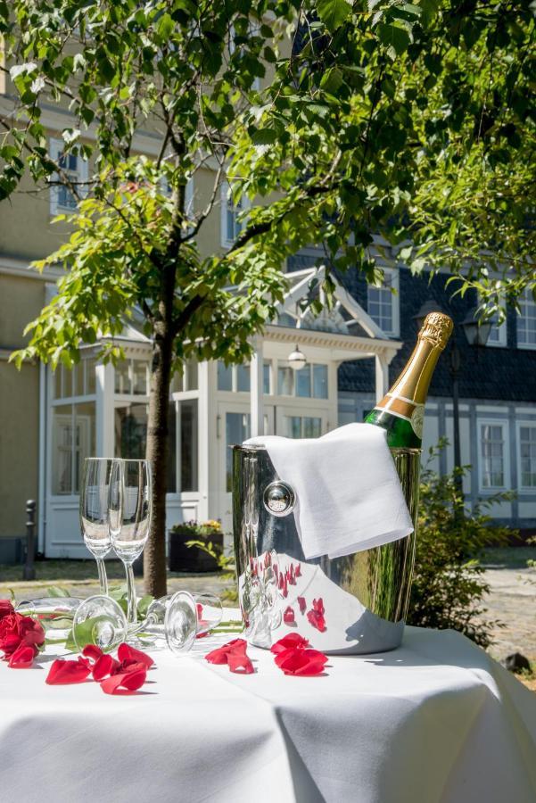 Landhotel Zum Hessenpark Neu-Anspach Exterior photo